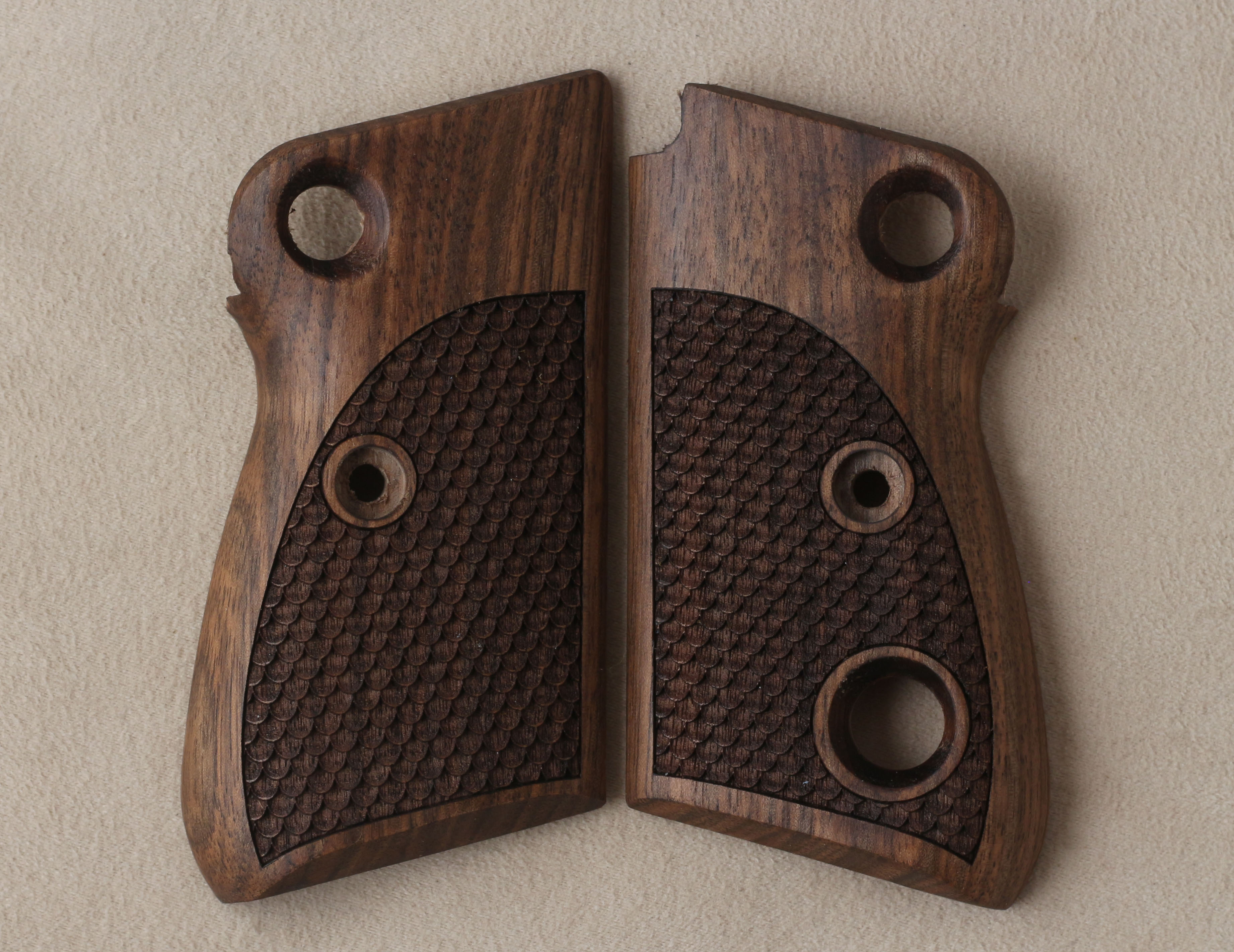 Beretta Mod 71 - 72 - 75 Jaguar Ceviz Ağacı Logo Yok 