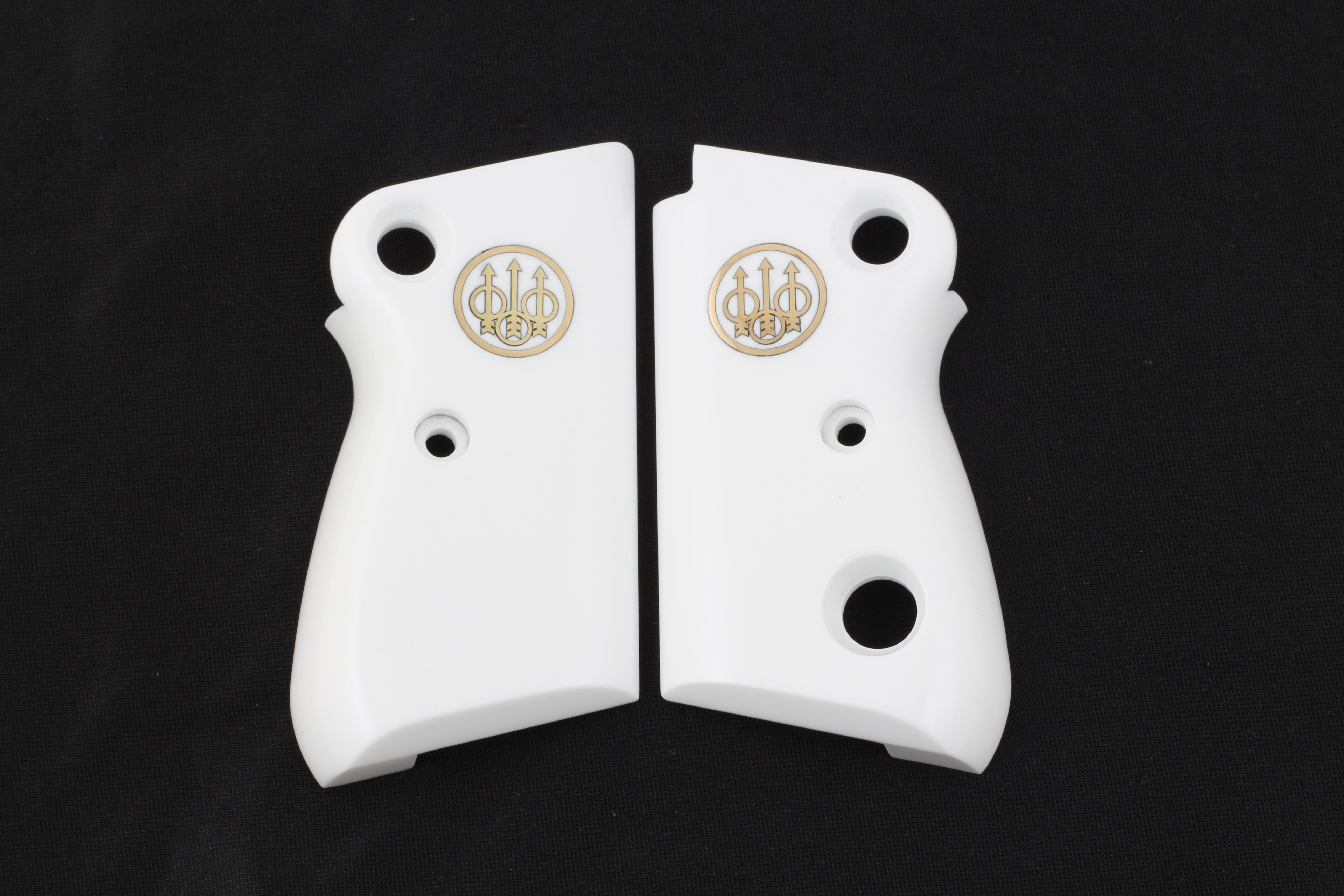 Beretta Mod 71 - 72 - 75 Jaguar Beyaz Akrilik Pirinç Logo 