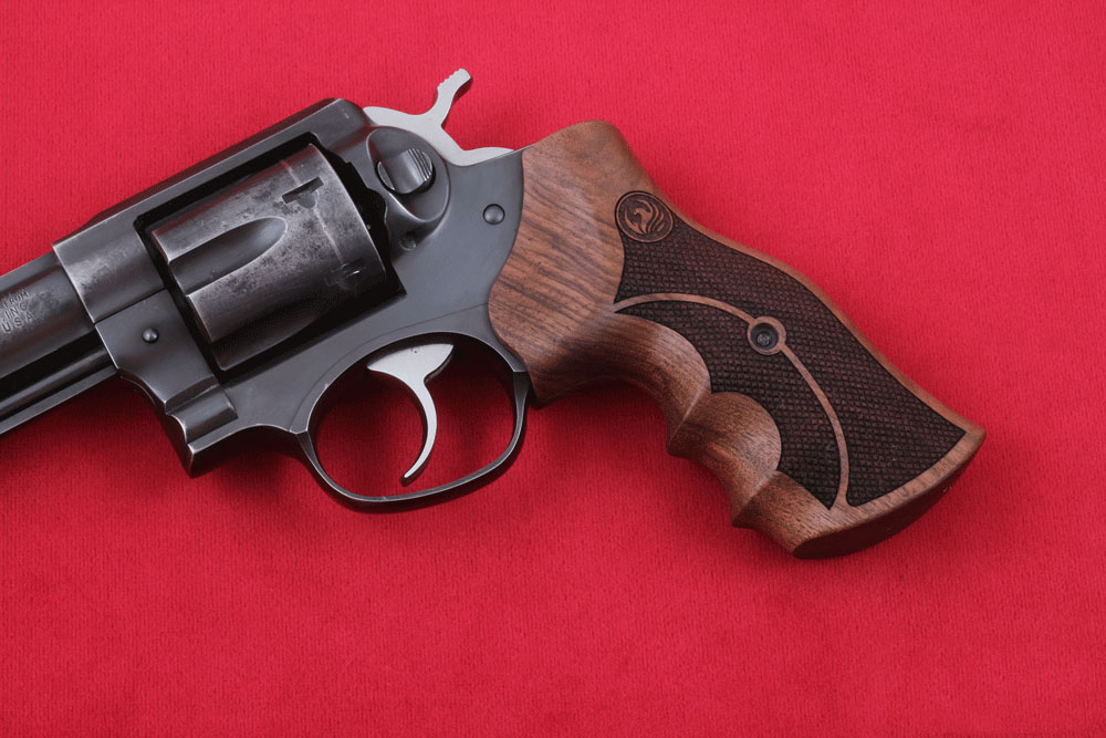Ruger GP100 Ceviz Ağacı Lazer Logo 