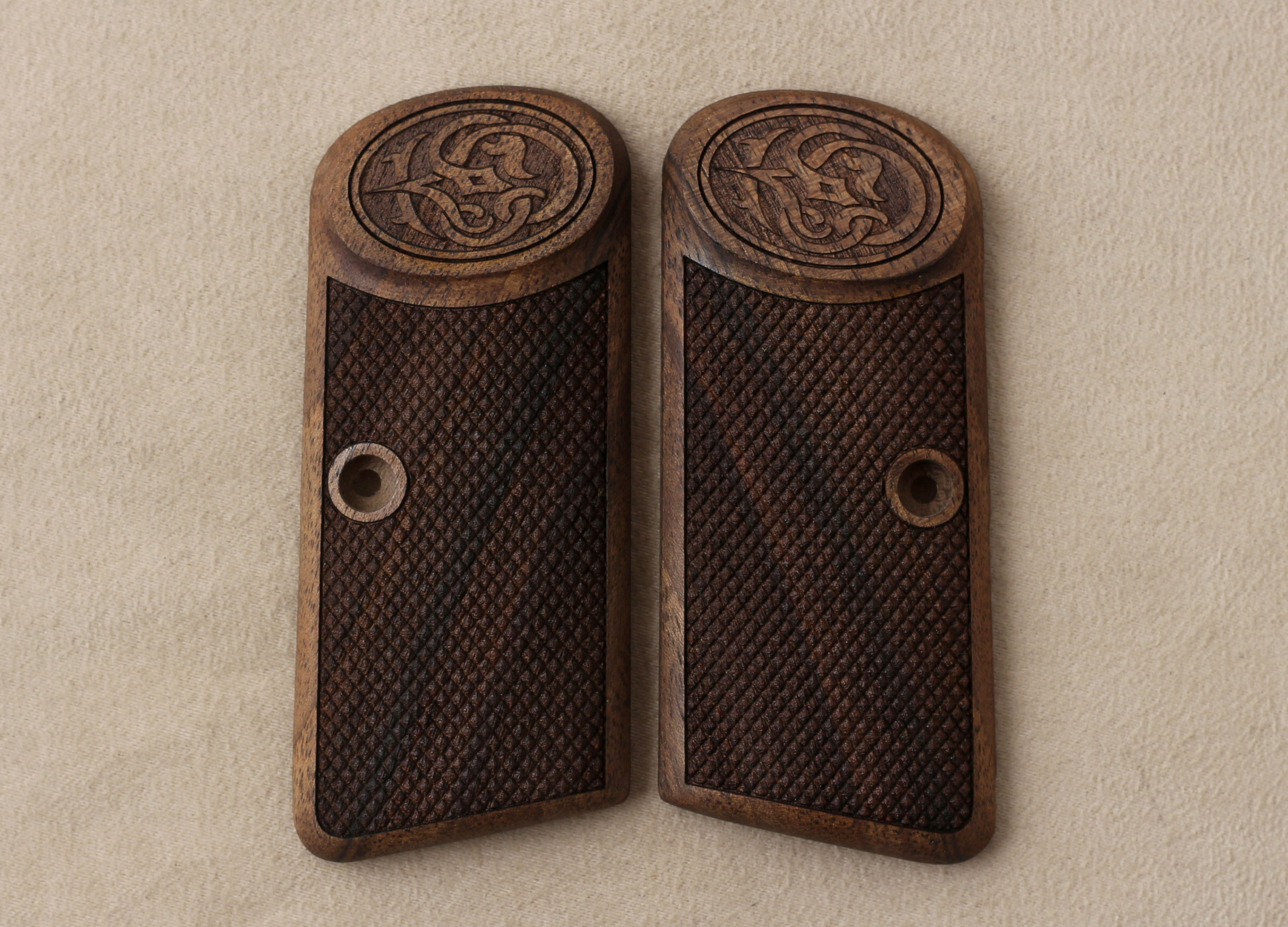 Browning FN 1910 Ceviz Ağacı Lazer Logo 