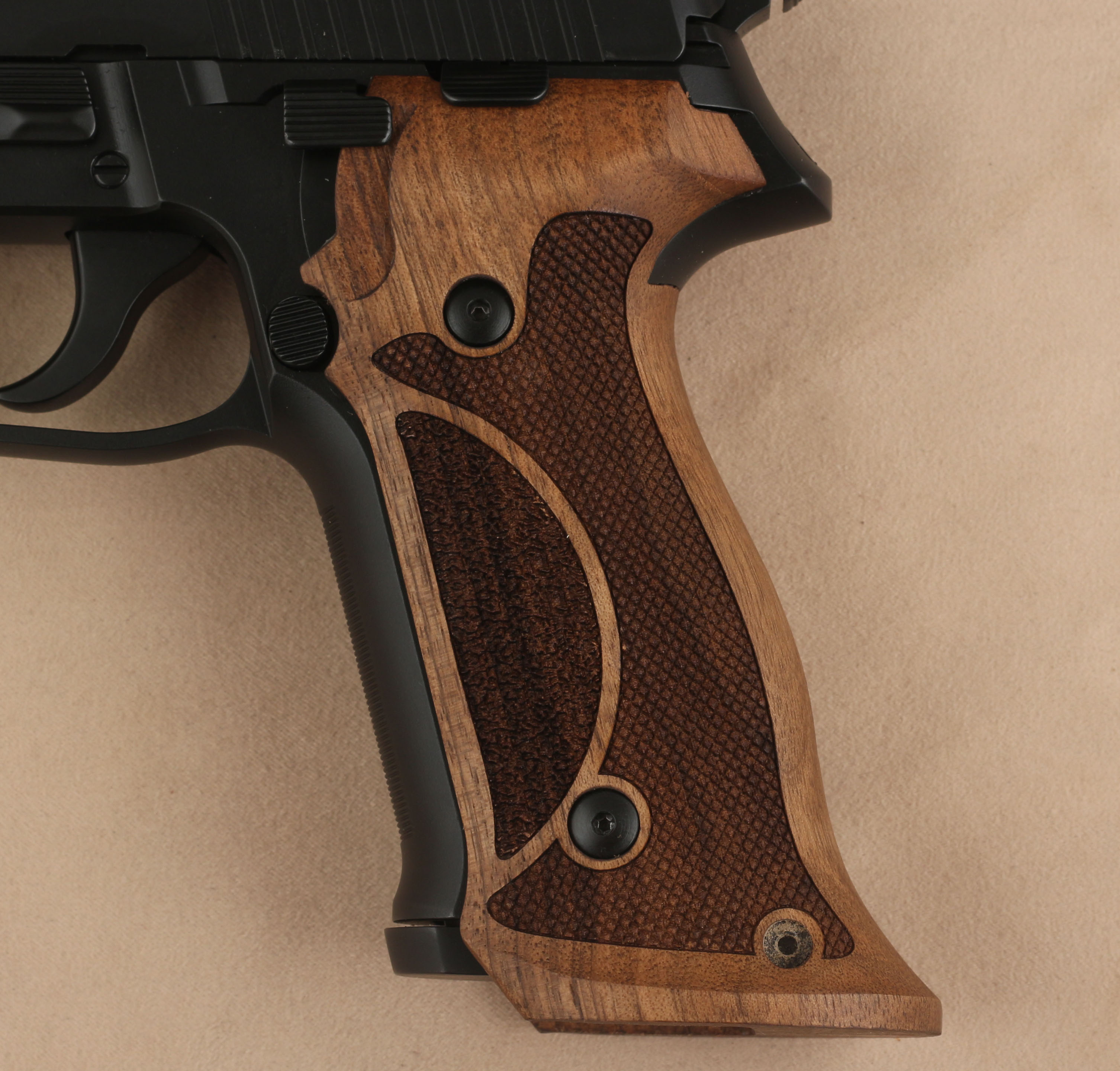Sig Sauer P226 / P226 SL / P226 Sport / P226 Sport II / P226 Sport II SL / P226 Sport II SL PPC Ceviz Ağacı Logo Yok 