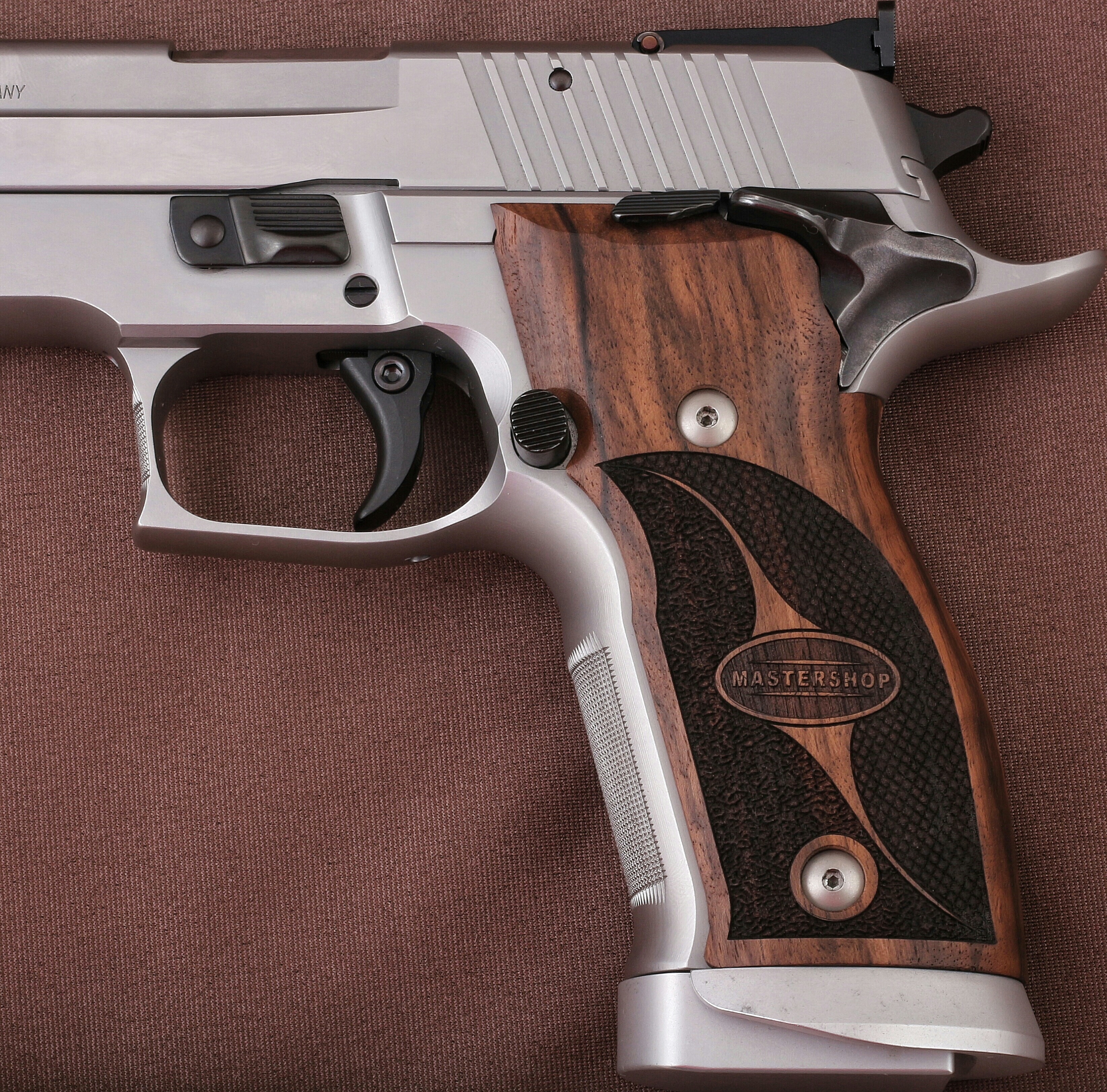 Sig Sauer X-Five P226 / X-Five SO / X-Five AL / X-Six / X-Six AL Ceviz Ağacı Lazer Logo 
