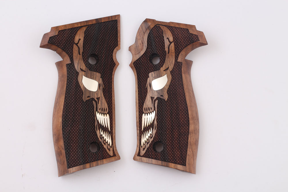 Sig Sauer P226 / P226 SL / P226 Sport / P226 Sport II / P226 Sport II SL / P226 Sport II SL PPC Ceviz Ağacı Gümüş Logo 