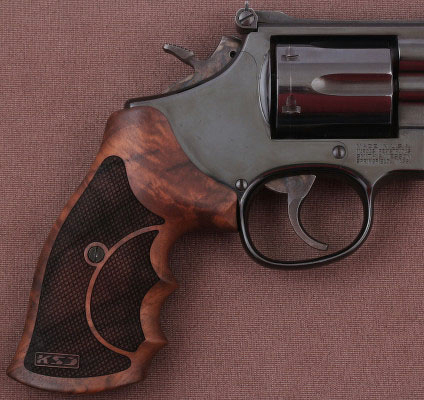 Smith Wesson N Frame Round Butt Ceviz Ağacı Logo Yok 
