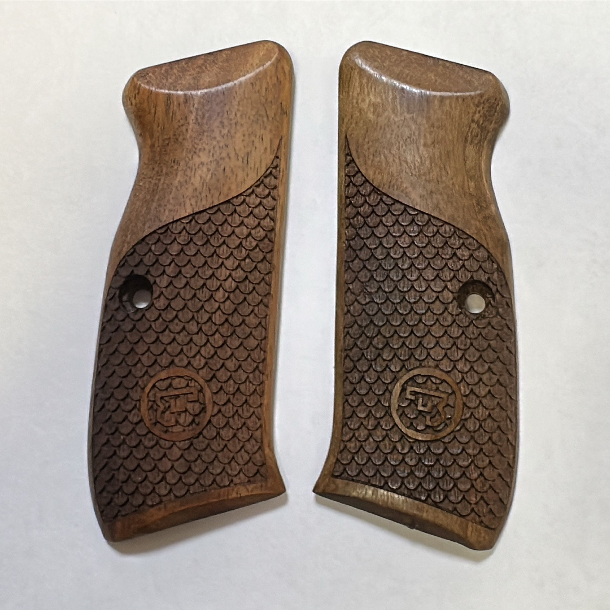 Cz 75 Full Size Ceviz Ağacı Lazer Logo